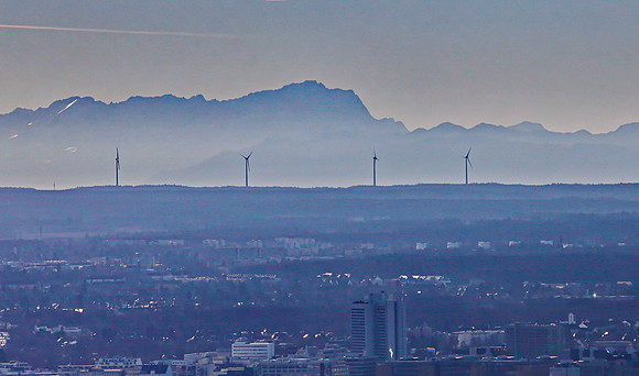 Windraeder vor Zugspitze
