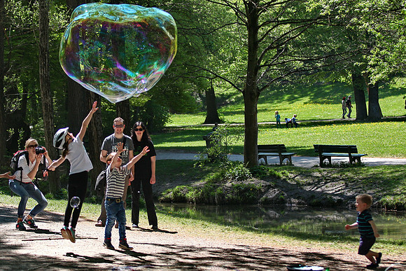soap bubbles Englischer Garten in Munich