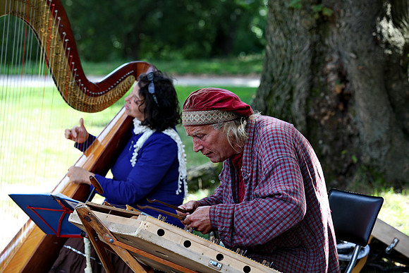 harp player in Central Park New York